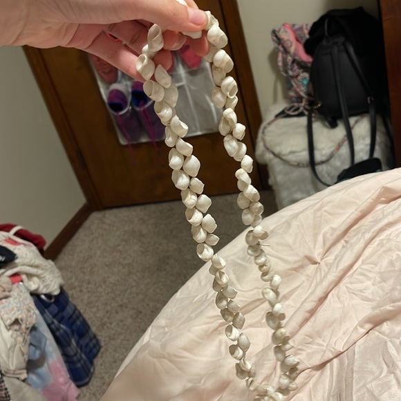 She’ll necklace - Picture 2 of 3